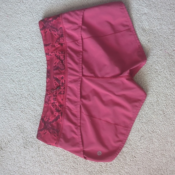 Lululemon run short - Picture 2 of 4